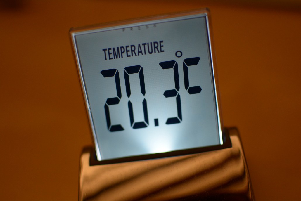 Termomètre affichant la température de 20,3 degré